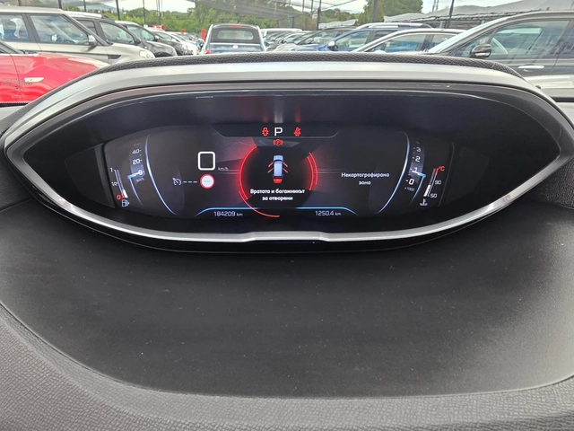 Peugeot 3008 1.2I-131к.с EURO 6b-НАВИГАЦИЯ-ШВЕЙЦАРИЯ - автомобили, коли, обяви за нови и употребявани 9