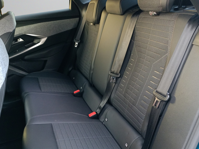 Peugeot 3008 ALLURE Electric 157 кВ 210 к.с. - автомобили, коли, обяви за нови и употребявани 10