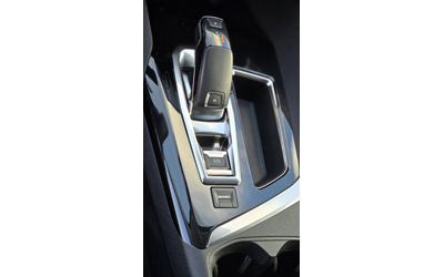 Peugeot 3008 *BlueHDI* * EAT8* - автомобили, коли, обяви за нови и употребявани 12