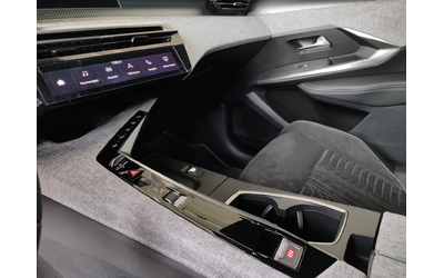 Peugeot 3008 е-3008 GT Electric 157 кВ 210 к.с. - автомобили, коли, обяви за нови и употребявани 12