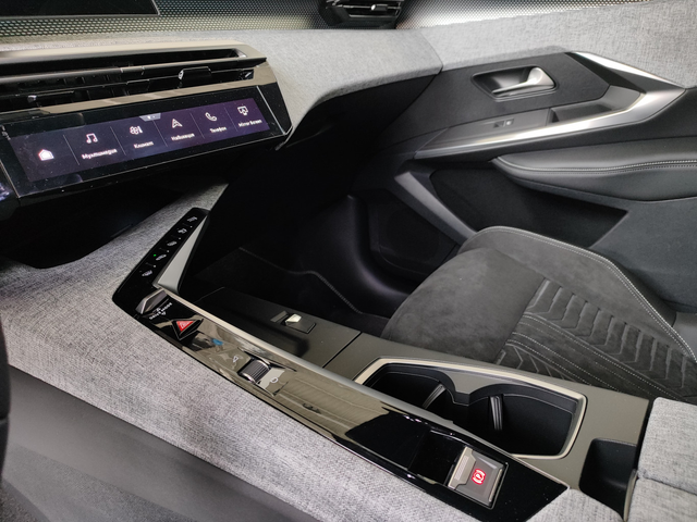 Peugeot 3008 е-3008 GT Electric 157 кВ 210 к.с. - автомобили, коли, обяви за нови и употребявани 12