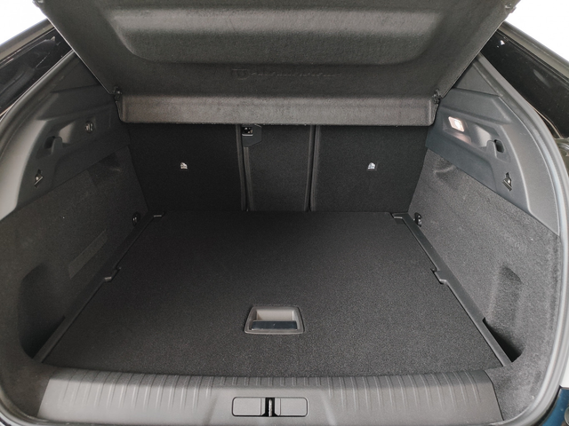 Peugeot 3008 е-3008 GT Electric 157 кВ 210 к.с. - автомобили, коли, обяви за нови и употребявани 15