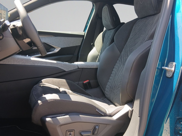 Peugeot 3008 GT EXCLUSIVE - автомобили, коли, обяви за нови и употребявани 9