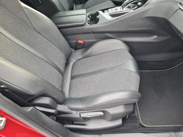 Peugeot 3008 GT-LINE/ 1.5HDI PARKTRONIC/ TEMPOMAT/ CLIMATRONIC/8Speed/ - автомобили, коли, обяви за нови и употребявани 9