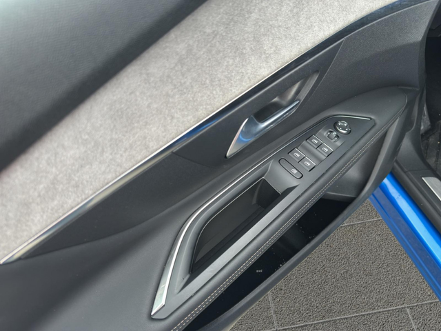 Peugeot 3008 New Line Up GT PACK 1.6 Plug-in HYBRID 4WD 300 e-EAT8 EURO 6 - автомобили, коли, обяви за нови и употребявани 16