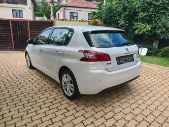 peugeot-308-2-0-e-hdi-150-ks-automatic - 5