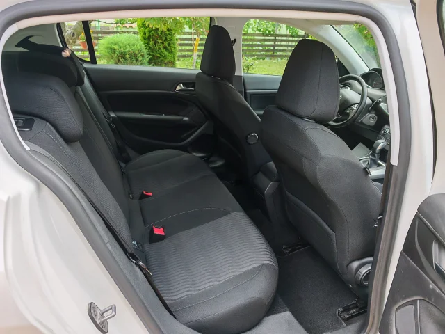 Peugeot 308 2.0 e-HDI (150 кс) Automatic - автомобили, коли, обяви за нови и употребявани 9