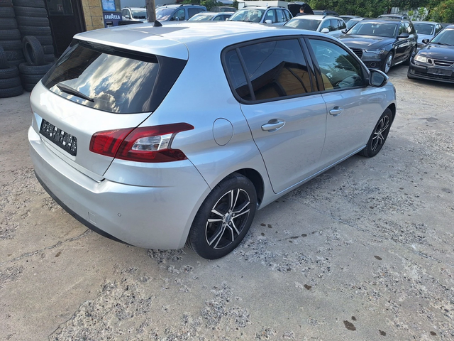 Peugeot 308 1, 2 I - автомобили, коли, обяви за нови и употребявани 4
