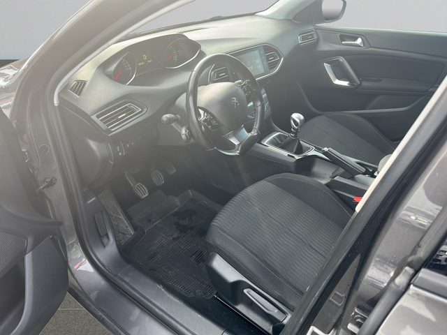 Peugeot 308 - автомобили, коли, обяви за нови и употребявани 12