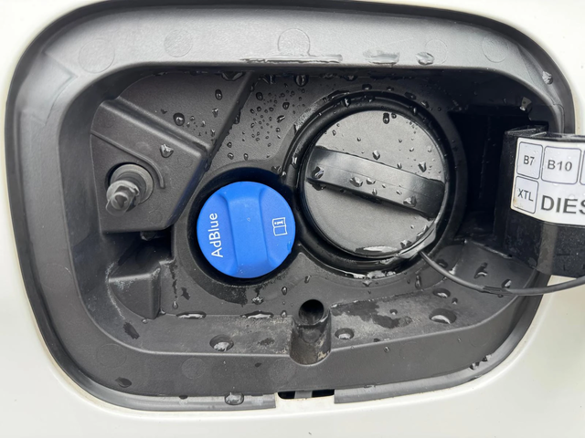 Peugeot 308 1.5HDI-NAVI-6ск-100-2019-EURO6 - автомобили, коли, обяви за нови и употребявани 15