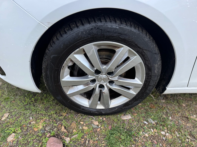 Peugeot 308 1.5HDI-EAT8-131-NAVI-EURO6 - автомобили, коли, обяви за нови и употребявани 8