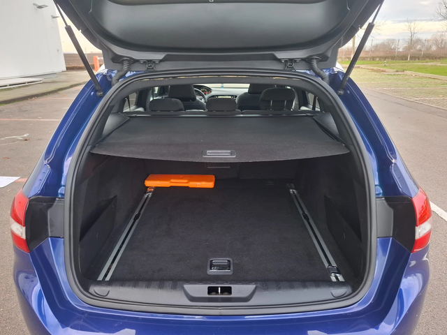 Peugeot 308 2.0HDI GT-line Navi Панорама - автомобили, коли, обяви за нови и употребявани 13