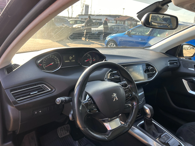 Peugeot 308 2.0HDI Allure AVTOMAT/NAVI/KOJA/PANORAMA/KAMERA - автомобили, коли, обяви за нови и употребявани 13