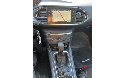 Peugeot 308 2.0HDI Allure AVTOMAT/NAVI/KOJA/PANORAMA/KAMERA - автомобили, коли, обяви за нови и употребявани 14