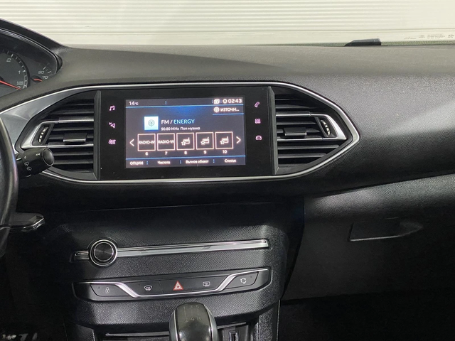 Peugeot 308 1.6D - автомобили, коли, обяви за нови и употребявани 9