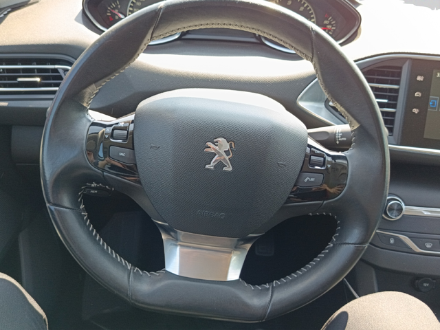 Peugeot 308 - автомобили, коли, обяви за нови и употребявани 9