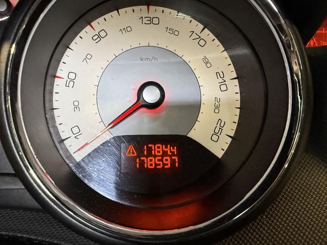 Peugeot 308GTI - автомобили, коли, обяви за нови и употребявани 14