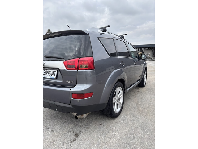 Peugeot 4007 2.4 - автомобили, коли, обяви за нови и употребявани 9