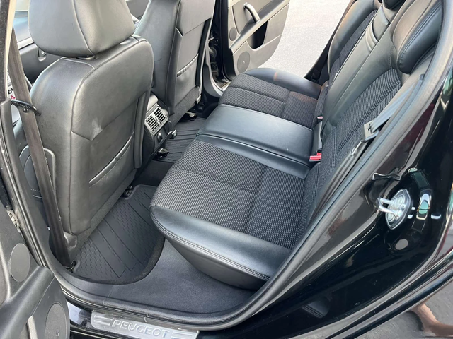 Peugeot 407 SW 2.0HDI 136кс 6 СКОРОСТИ КЛИМАТРОНИК АВТОПИЛОТ - автомобили, коли, обяви за нови и употребявани 8