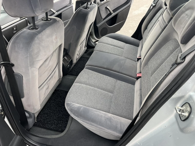 Peugeot 407 2.0I 136кс EURO 4 КЛИМАТРОНИК ПОДГРЕВ ПАРКТРОНИК - автомобили, коли, обяви за нови и употребявани 8