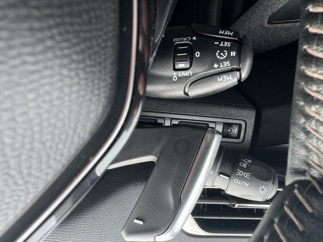 Peugeot 5008 1.5 / 6+ 1 места / Автомат / ЛИЗИНГ - автомобили, коли, обяви за нови и употребявани 18