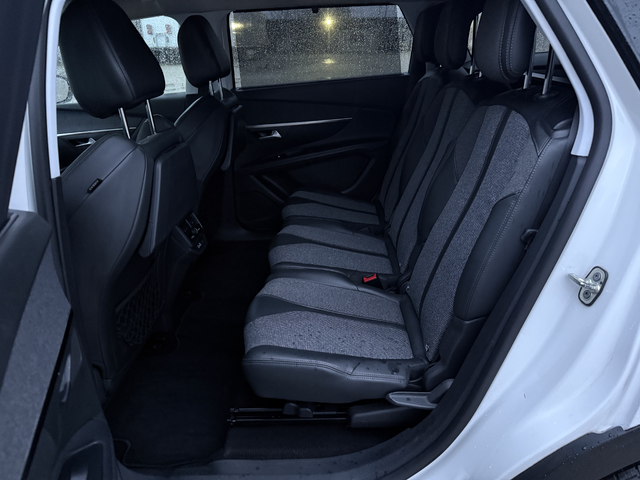 Peugeot 5008 1.5 HDI Навигация/Digital/Камера/Ambient/Лизинг - автомобили, коли, обяви за нови и употребявани 9