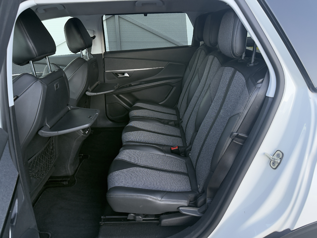 Peugeot 5008 1.5 HDI Навигация/Digital/Камера/Ambient/Лизинг - автомобили, коли, обяви за нови и употребявани 9
