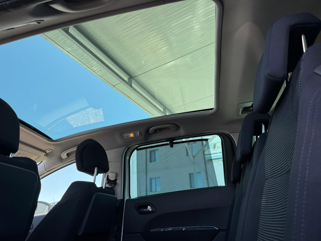 Peugeot 5008 1.6HDI СОБСТВЕН ЛИЗИНГ* БАРТЕР* БЯЛА ПЕРЛА - автомобили, коли, обяви за нови и употребявани 12