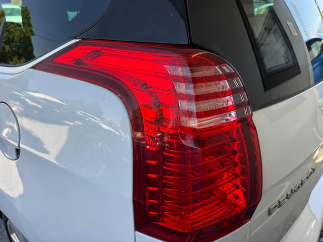 Peugeot 5008 1.6HDI СОБСТВЕН ЛИЗИНГ* БАРТЕР* БЯЛА ПЕРЛА - автомобили, коли, обяви за нови и употребявани 5