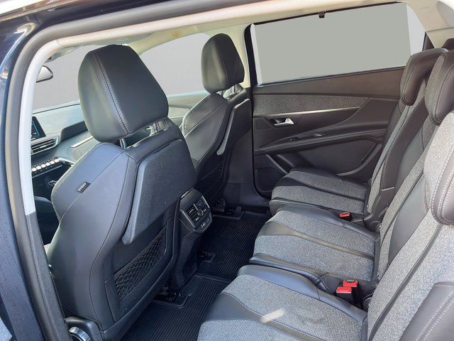 Peugeot 5008 - автомобили, коли, обяви за нови и употребявани 9