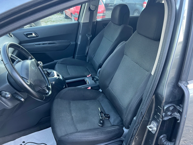 Peugeot 5008 2.0 HDI 150к.с. 7-местна - автомобили, коли, обяви за нови и употребявани 11