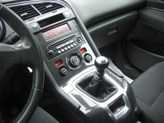 Peugeot 5008 1.6HDI 6ck.KLIMATRONIK - автомобили, коли, обяви за нови и употребявани 11