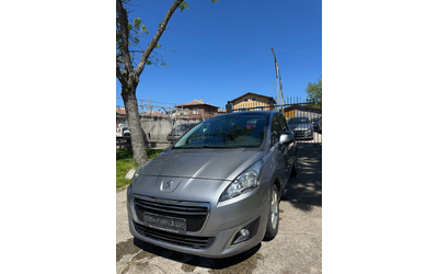 peugeot-5008 - 0