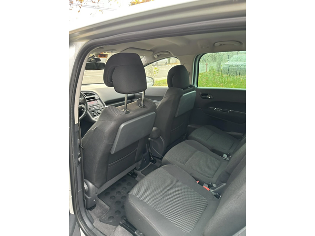 Peugeot 5008 - автомобили, коли, обяви за нови и употребявани 6