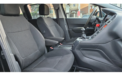 Peugeot 5008 1.6 Hdi 7mesta/Klimatron/6skorosti - автомобили, коли, обяви за нови и употребявани 12