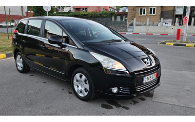 Peugeot 5008 1.6 Hdi 7mesta/Klimatron/6skorosti - автомобили, коли, обяви за нови и употребявани 7