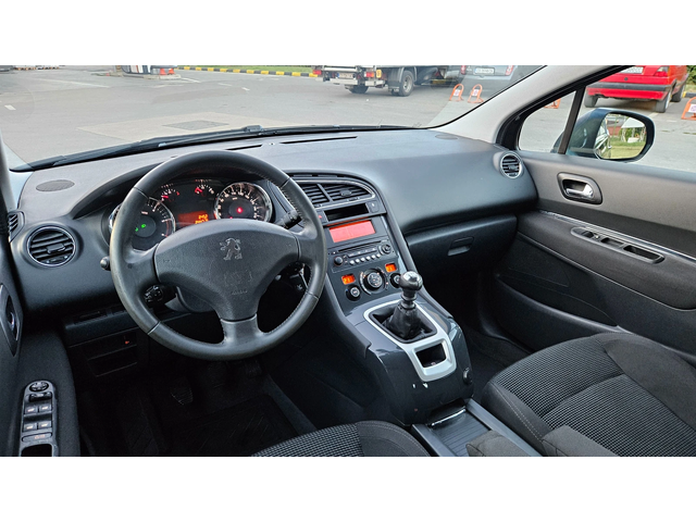 Peugeot 5008 1.6 Hdi 7mesta/Klimatron/6skorosti - автомобили, коли, обяви за нови и употребявани 9