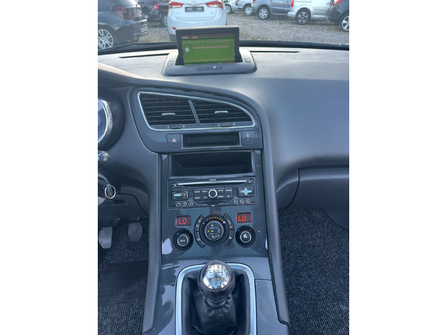 Peugeot 5008 1.6HDI 112kc PANO NAVI - автомобили, коли, обяви за нови и употребявани 11