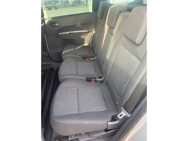 Peugeot 5008 2.0HDI NAVI/PANORAMA 6+ 1 EURO 5 - автомобили, коли, обяви за нови и употребявани 9