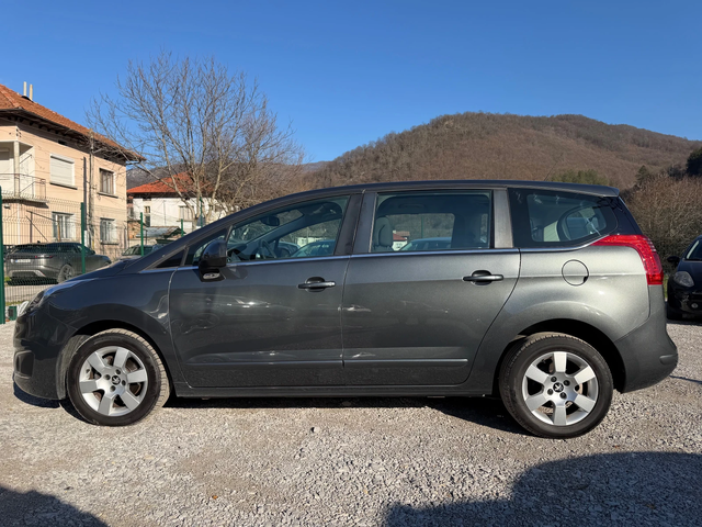 Peugeot 5008 1.6HDI 6 ck 7 Местен ITALIA - автомобили, коли, обяви за нови и употребявани 6