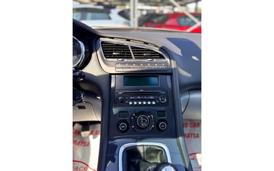 Peugeot 5008 - автомобили, коли, обяви за нови и употребявани 11