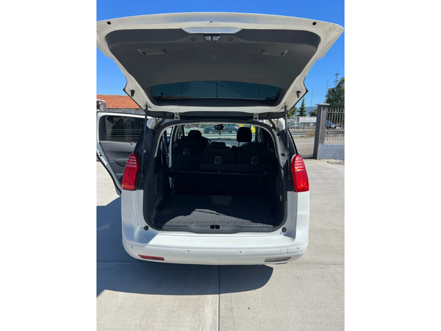 Peugeot 5008 1.6HDI 7места!!! - автомобили, коли, обяви за нови и употребявани 5