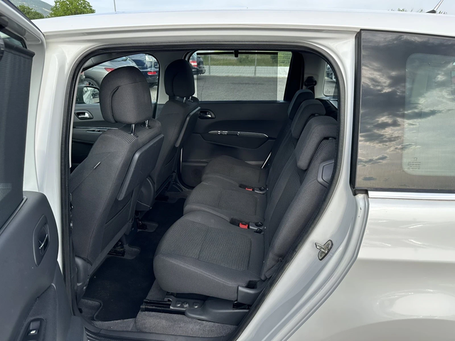 Peugeot 5008 7-МЕСТЕН - автомобили, коли, обяви за нови и употребявани 13