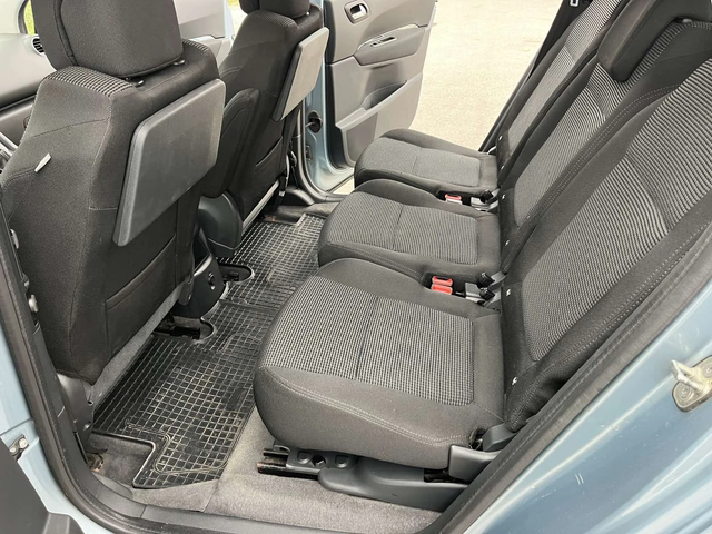 Peugeot 5008 1.6HDI 112кс EURO 5 ПЕРФЕКТНО ВНОС ИТАЛИЯ - автомобили, коли, обяви за нови и употребявани 8