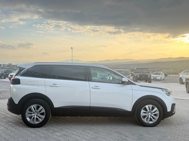 Peugeot 5008 1.5hdi 130 ks Собствен лизинг !!! - автомобили, коли, обяви за нови и употребявани 3