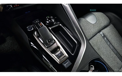 Peugeot 5008 1.5* BlueHDi* Allure* ПОДГРЕВ* КАМЕРА* KEYLESS* - автомобили, коли, обяви за нови и употребявани 11