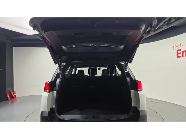 Peugeot 5008 1.5 BlueHdi | GT Line | Памет - автомобили, коли, обяви за нови и употребявани 11