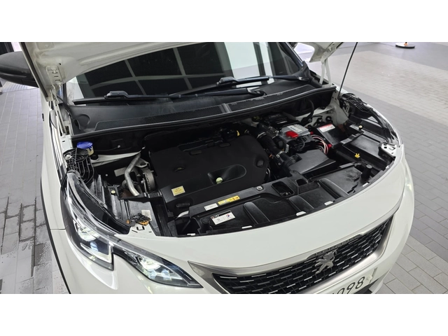 Peugeot 5008 2.0 BlueHDi GT | ACC | Memory | Panorama - автомобили, коли, обяви за нови и употребявани 4