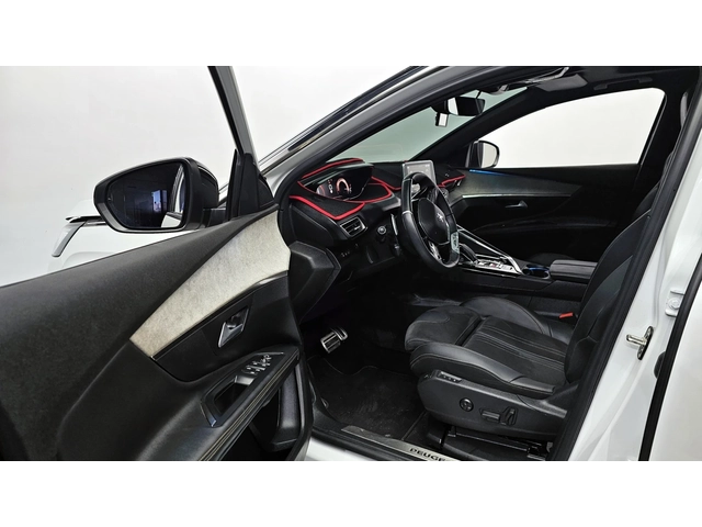 Peugeot 5008 | Панорама | Масаж | Адаптивен круиз - автомобили, коли, обяви за нови и употребявани 4