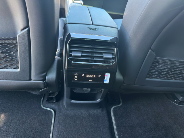Peugeot 5008 GT - автомобили, коли, обяви за нови и употребявани 4